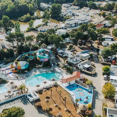 Mobil-home Avec Terrasse - 3 Chambres, 6 Personnes - Api-1-52-1452